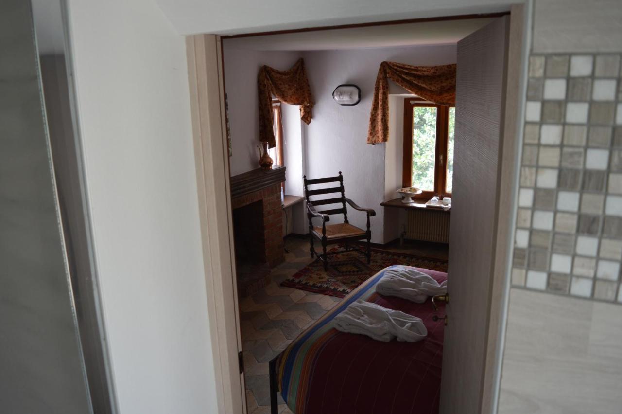 L'Uovo E La Faina Bed & Breakfast Busca Dış mekan fotoğraf